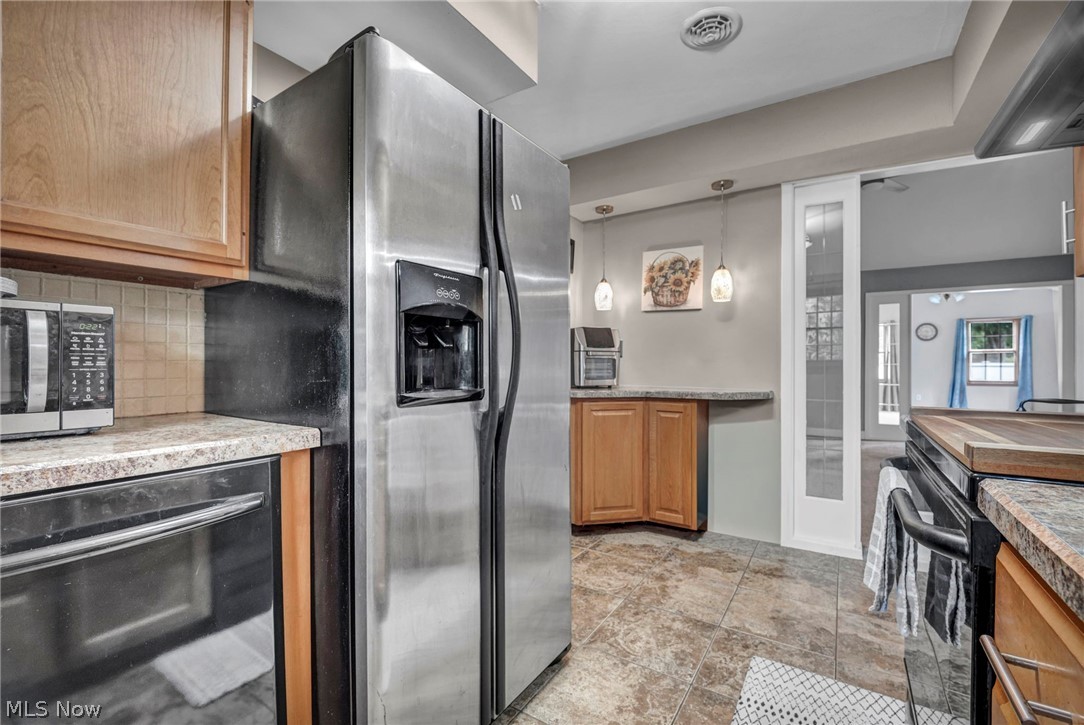 1725 Bathgate Avenue Madison OH 44057