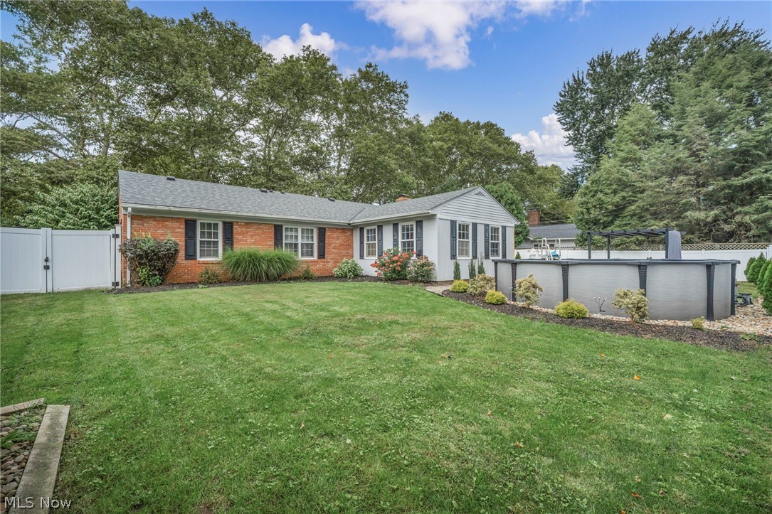 1725 Bathgate Avenue Madison OH 44057