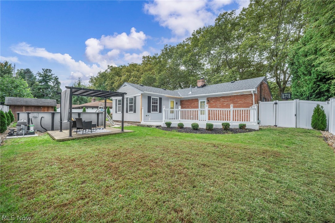1725 Bathgate Avenue Madison OH 44057