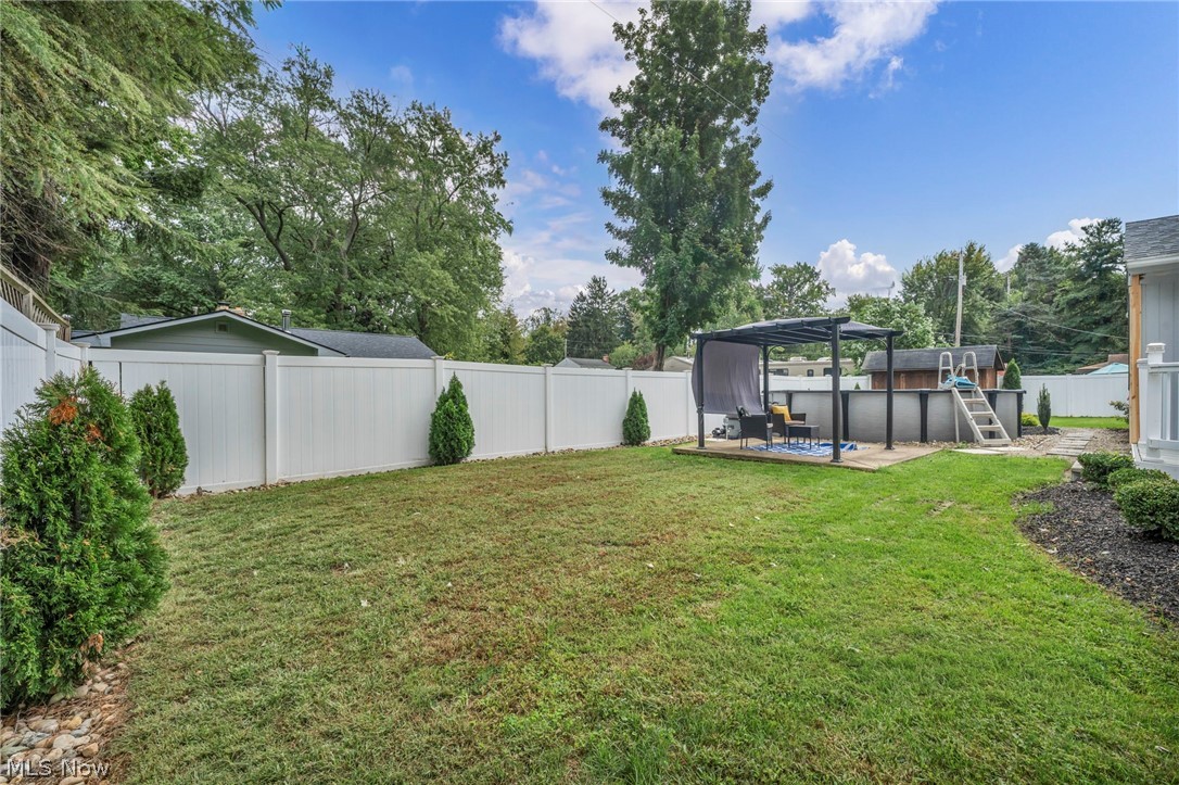 1725 Bathgate Avenue Madison OH 44057