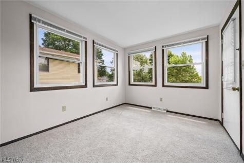 248 Washington Drive Northfield OH 44067