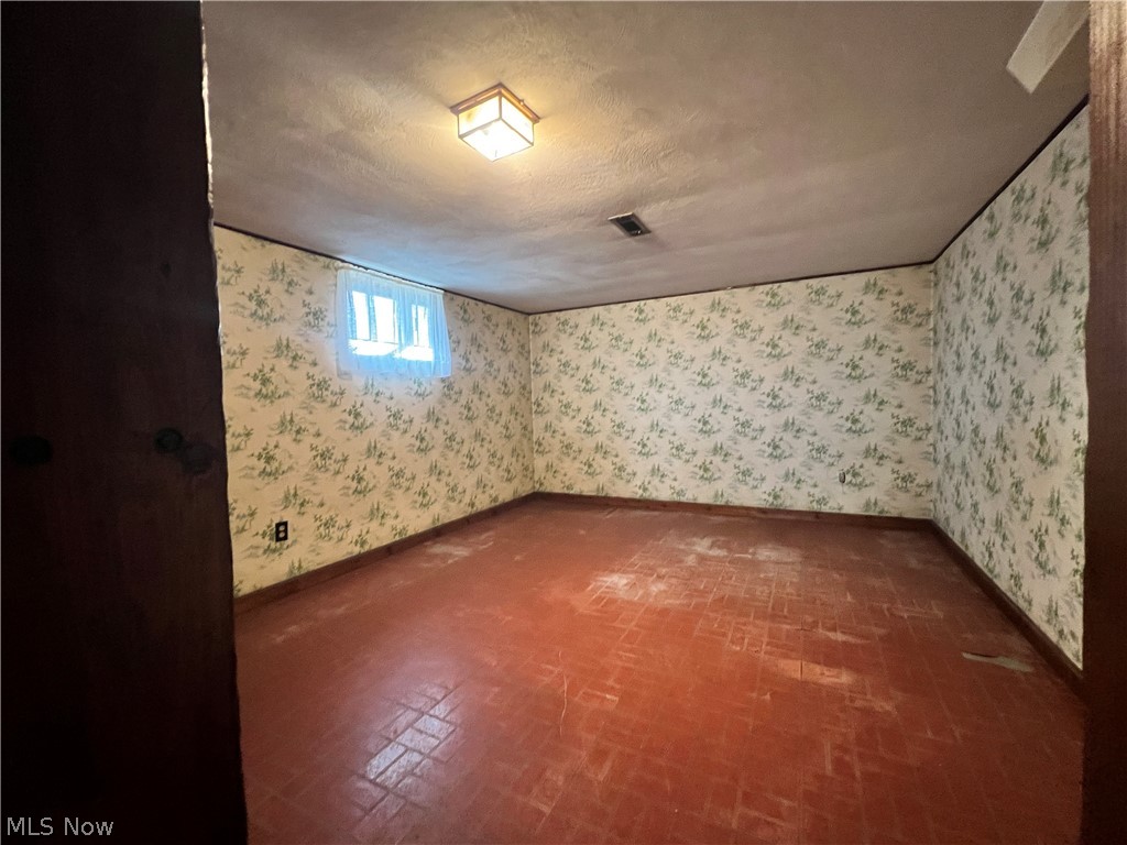 6311 Thornton Drive Parma OH 44129