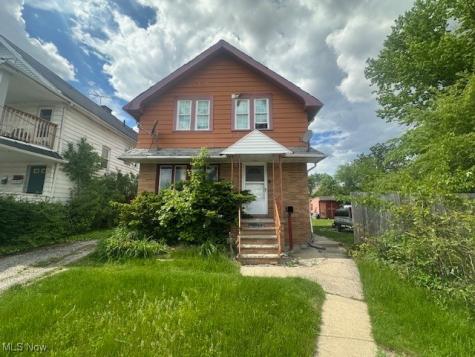 16403 Pomeroy Avenue Cleveland OH 44110