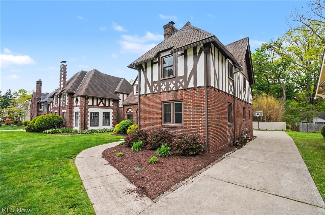116 Melbourne Avenue Akron OH 44313