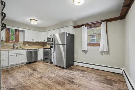 116 Melbourne Avenue Akron OH 44313