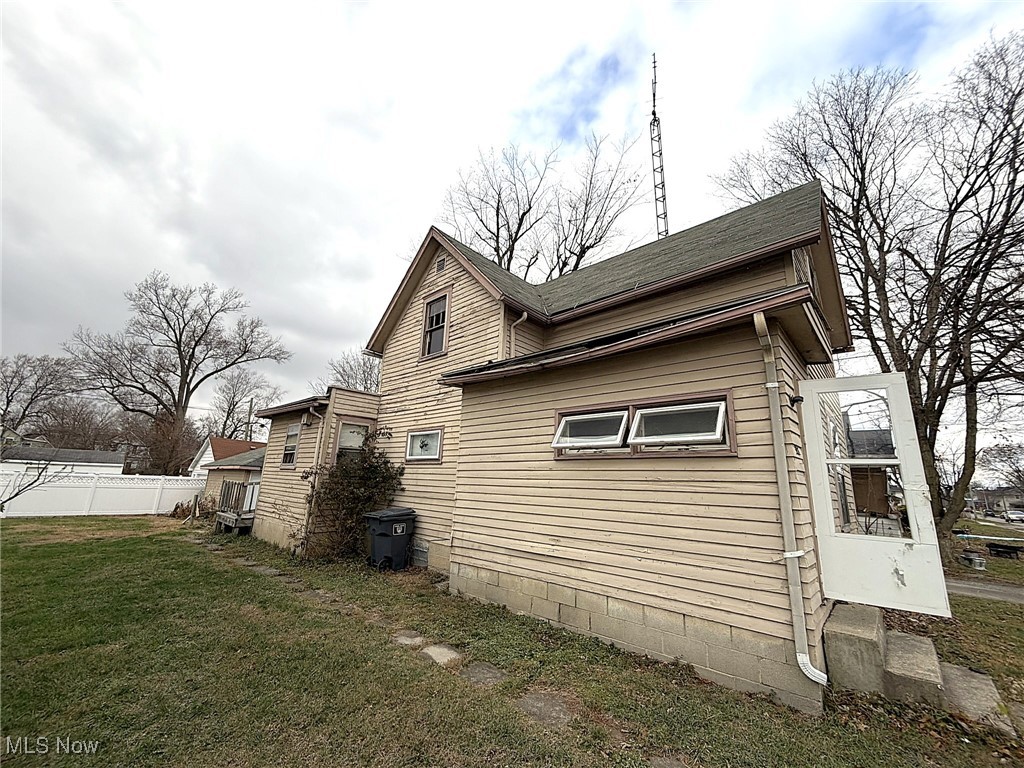 513 N Charles Street Lima OH 45805