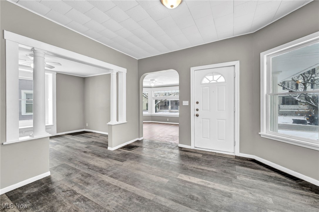3147 W 92nd Street Cleveland OH 44102