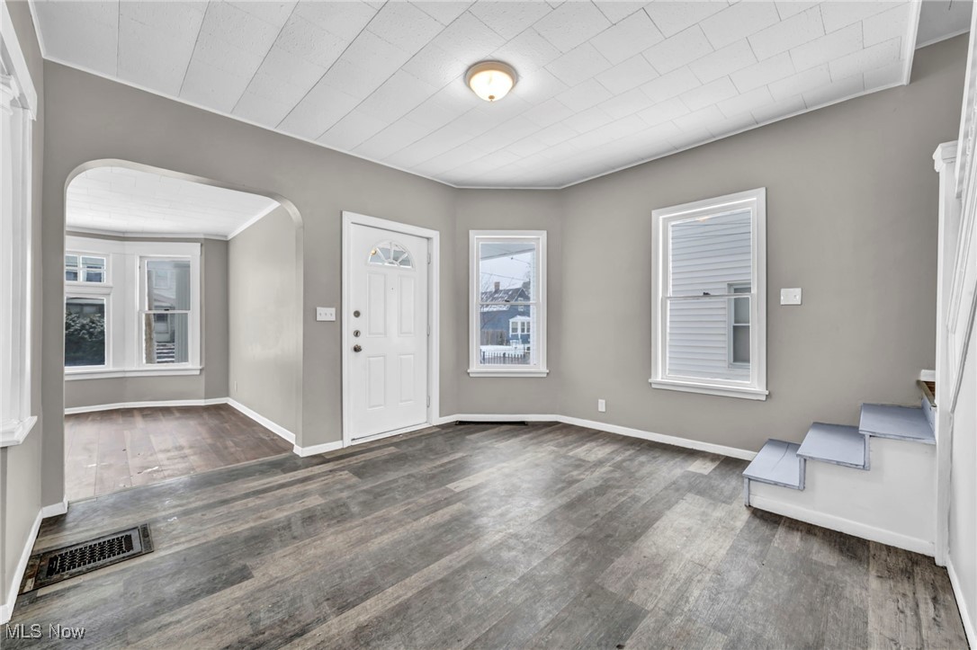 3147 W 92nd Street Cleveland OH 44102