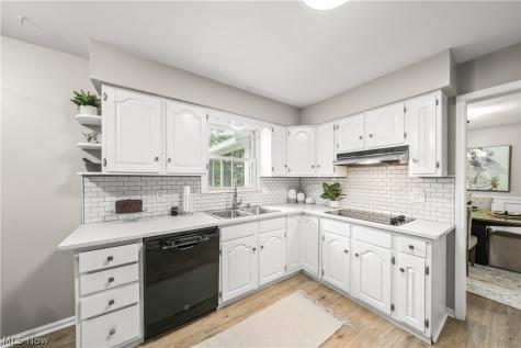 134 Hurd Road Aurora OH 44202