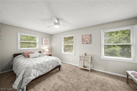 134 Hurd Road Aurora OH 44202
