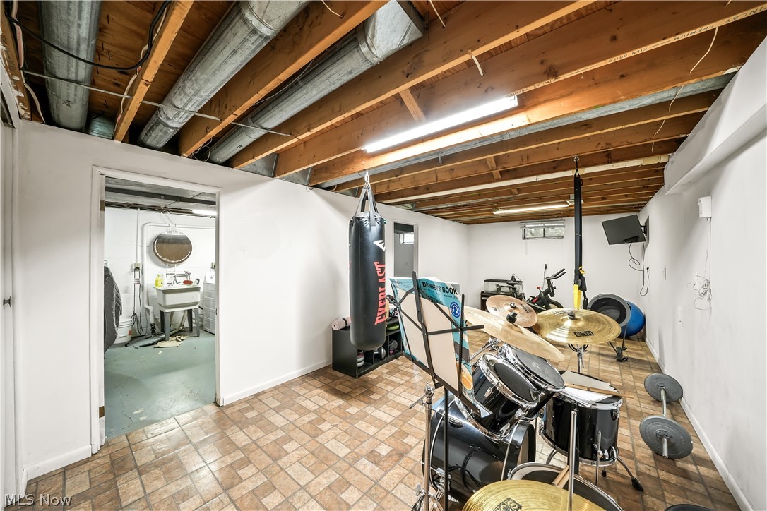 134 Hurd Road Aurora OH 44202