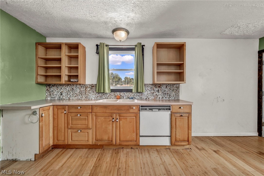 318 Longson Avenue Elyria OH 44035