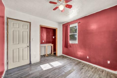 318 Longson Avenue Elyria OH 44035