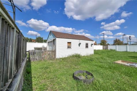 318 Longson Avenue Elyria OH 44035