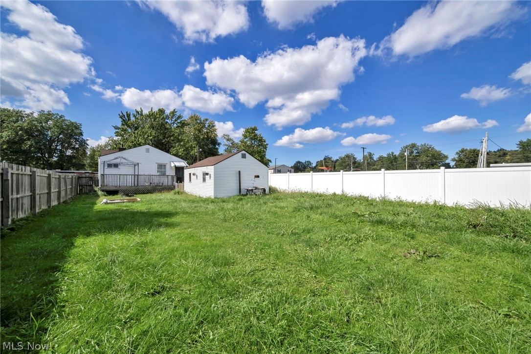 318 Longson Avenue Elyria OH 44035