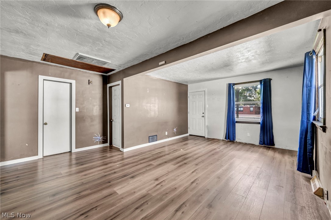 318 Longson Avenue Elyria OH 44035