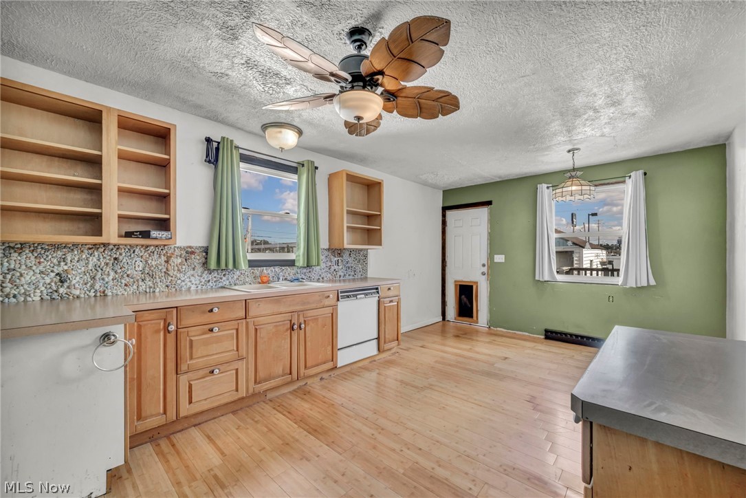 318 Longson Avenue Elyria OH 44035