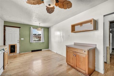 318 Longson Avenue Elyria OH 44035