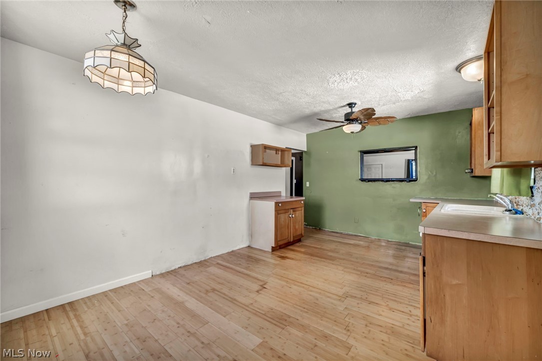318 Longson Avenue Elyria OH 44035