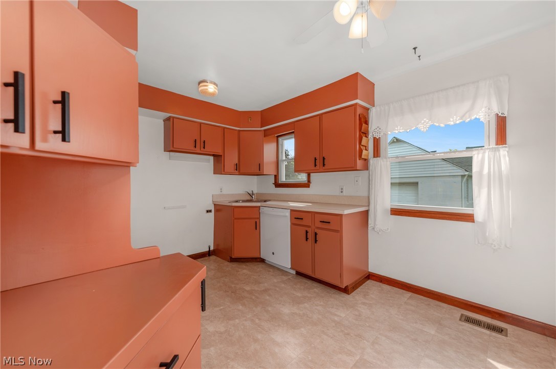 7413 Traymore Avenue Brooklyn OH 44144