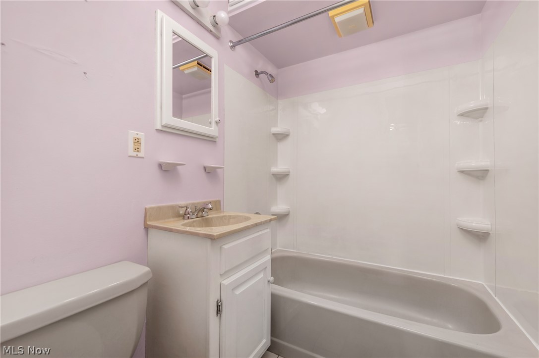7413 Traymore Avenue Brooklyn OH 44144