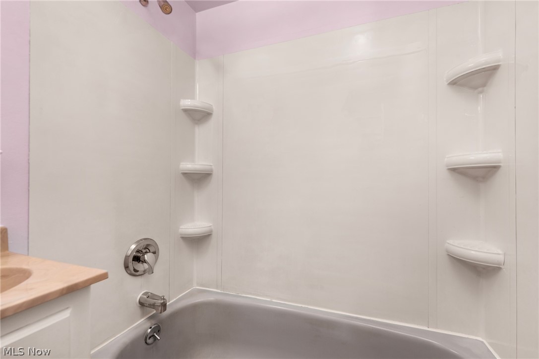 7413 Traymore Avenue Brooklyn OH 44144