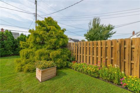 7413 Traymore Avenue Brooklyn OH 44144