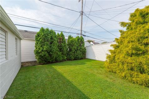 7413 Traymore Avenue Brooklyn OH 44144