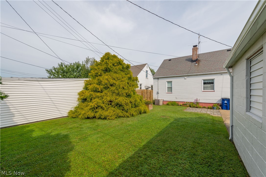 7413 Traymore Avenue Brooklyn OH 44144