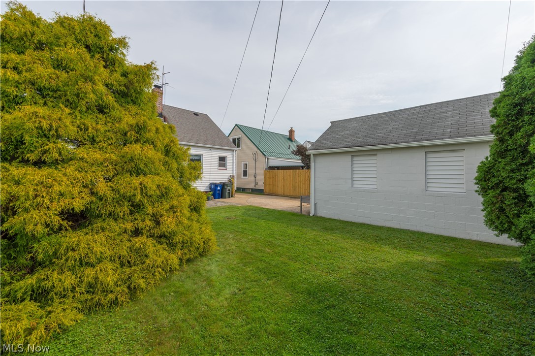 7413 Traymore Avenue Brooklyn OH 44144