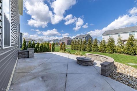 36270 Lands End Drive North Ridgeville OH 44039