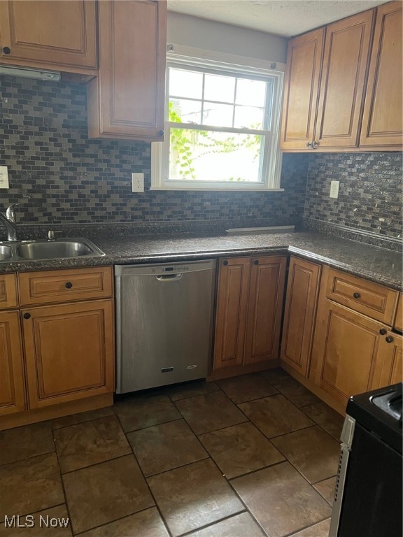 945 Dresden Road Cleveland Heights OH 44112