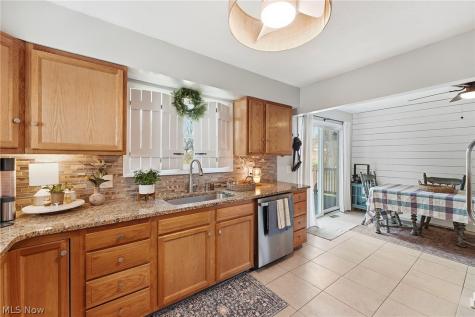 888 Orchard Avenue Barberton OH 44203