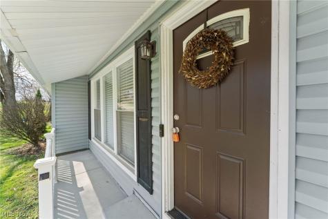 888 Orchard Avenue Barberton OH 44203