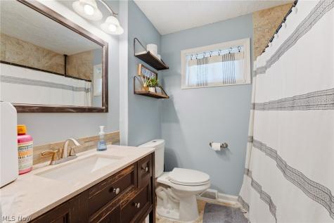 888 Orchard Avenue Barberton OH 44203
