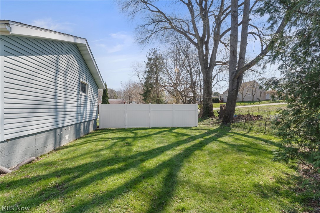 888 Orchard Avenue Barberton OH 44203