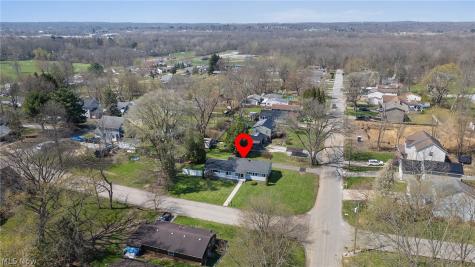 888 Orchard Avenue Barberton OH 44203