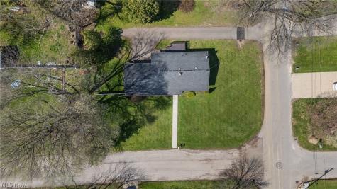 888 Orchard Avenue Barberton OH 44203
