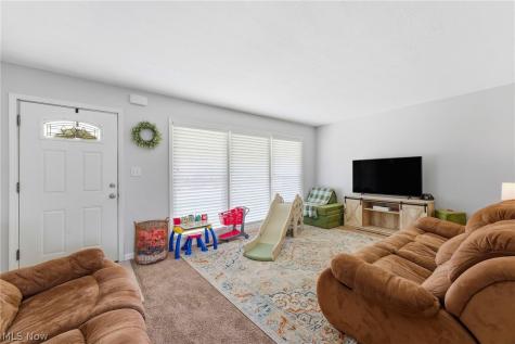 888 Orchard Avenue Barberton OH 44203