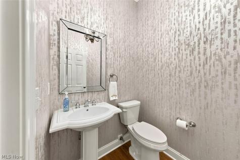 4240 Saint Annes Court Avon OH 44011