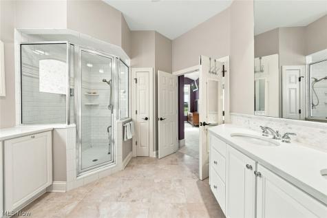 4240 Saint Annes Court Avon OH 44011