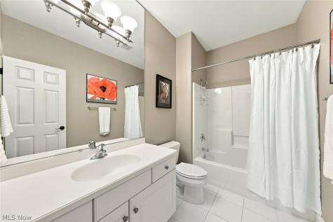 4240 Saint Annes Court Avon OH 44011