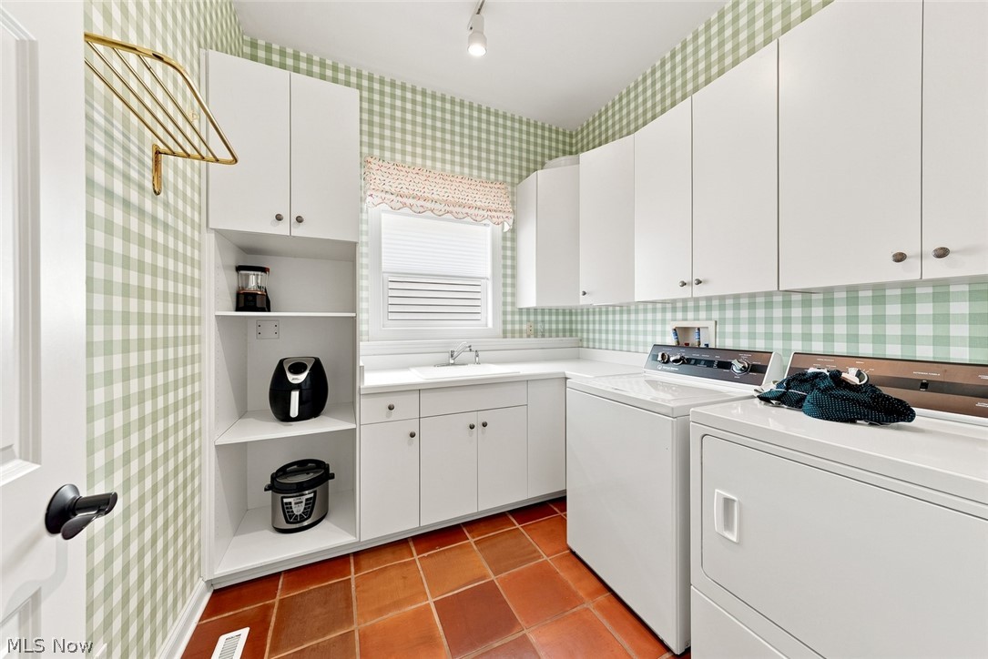 4240 Saint Annes Court Avon OH 44011