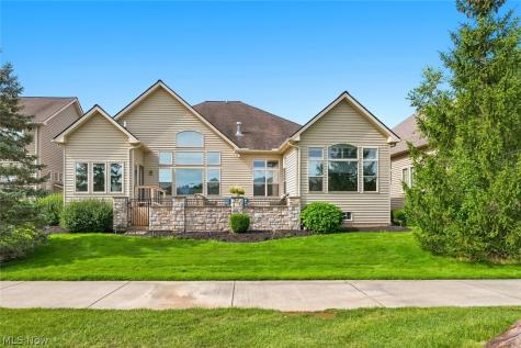 4240 Saint Annes Court Avon OH 44011