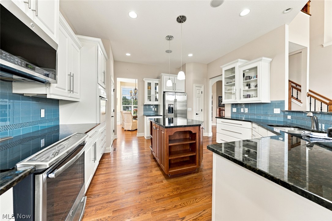 4240 Saint Annes Court Avon OH 44011