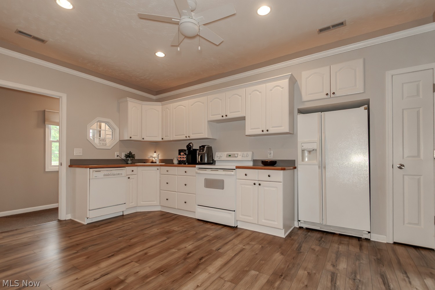35981 Reeves Road Eastlake OH 44095