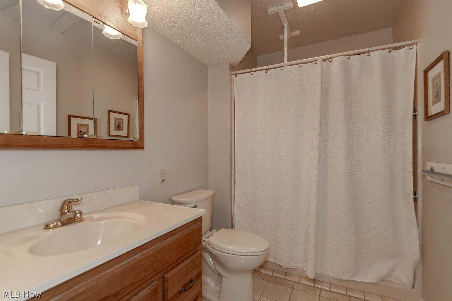 35981 Reeves Road Eastlake OH 44095