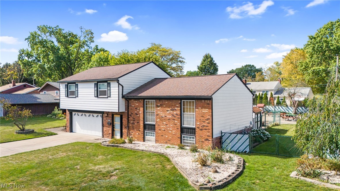 3520 Archwood Drive Rocky River OH 44116