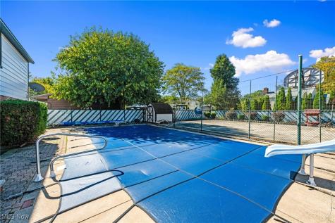3520 Archwood Drive Rocky River OH 44116