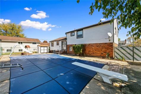3520 Archwood Drive Rocky River OH 44116